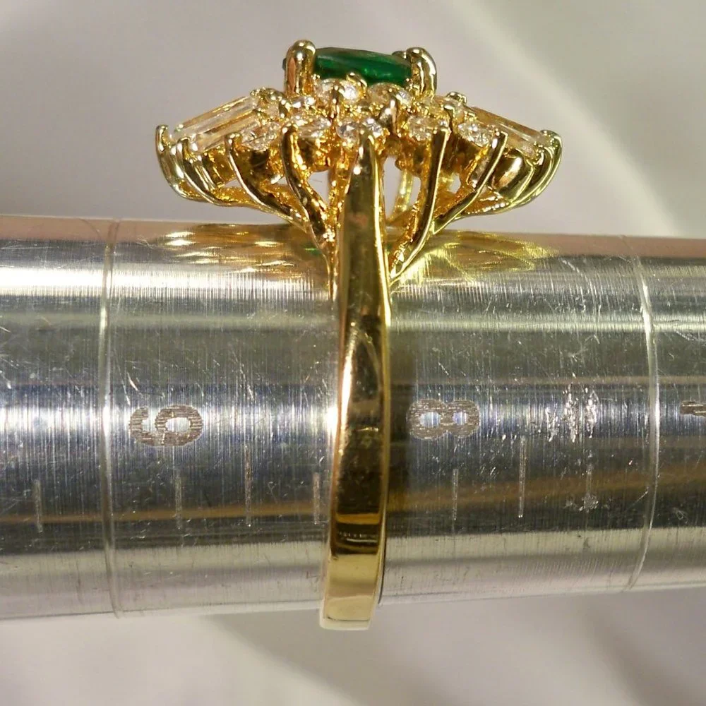 NEW Emerald Green Oval Cute Cubic Zirconias Gold P Ring
